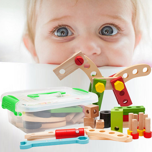 Mutter- og boltlek i plastboks – treleker
