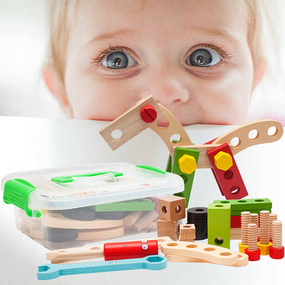 Mutter- og boltlek i plastboks – treleker