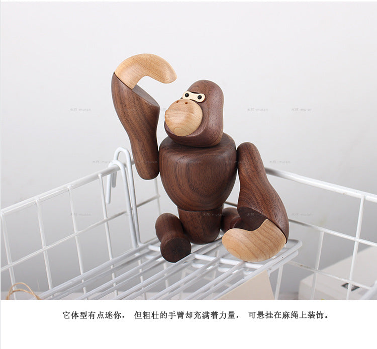 Gorilla i tre – skulpturell figur – bilde 7
