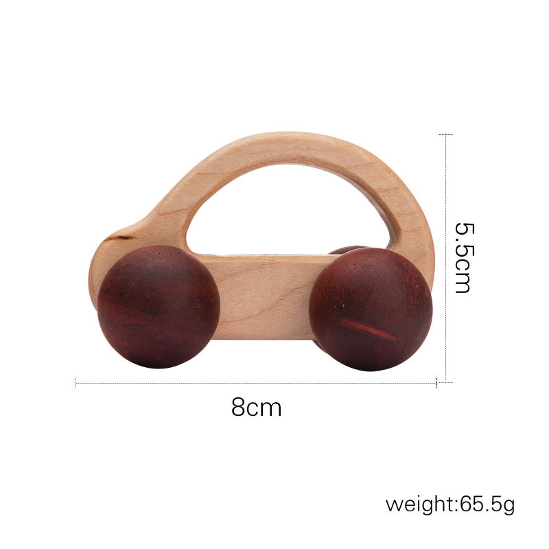 Bil i tre #2 – lønn med mørke hjul, 8 × 5,5 cm