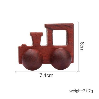 Tog i tre #9 – rødtre, 7,4 × 6 cm